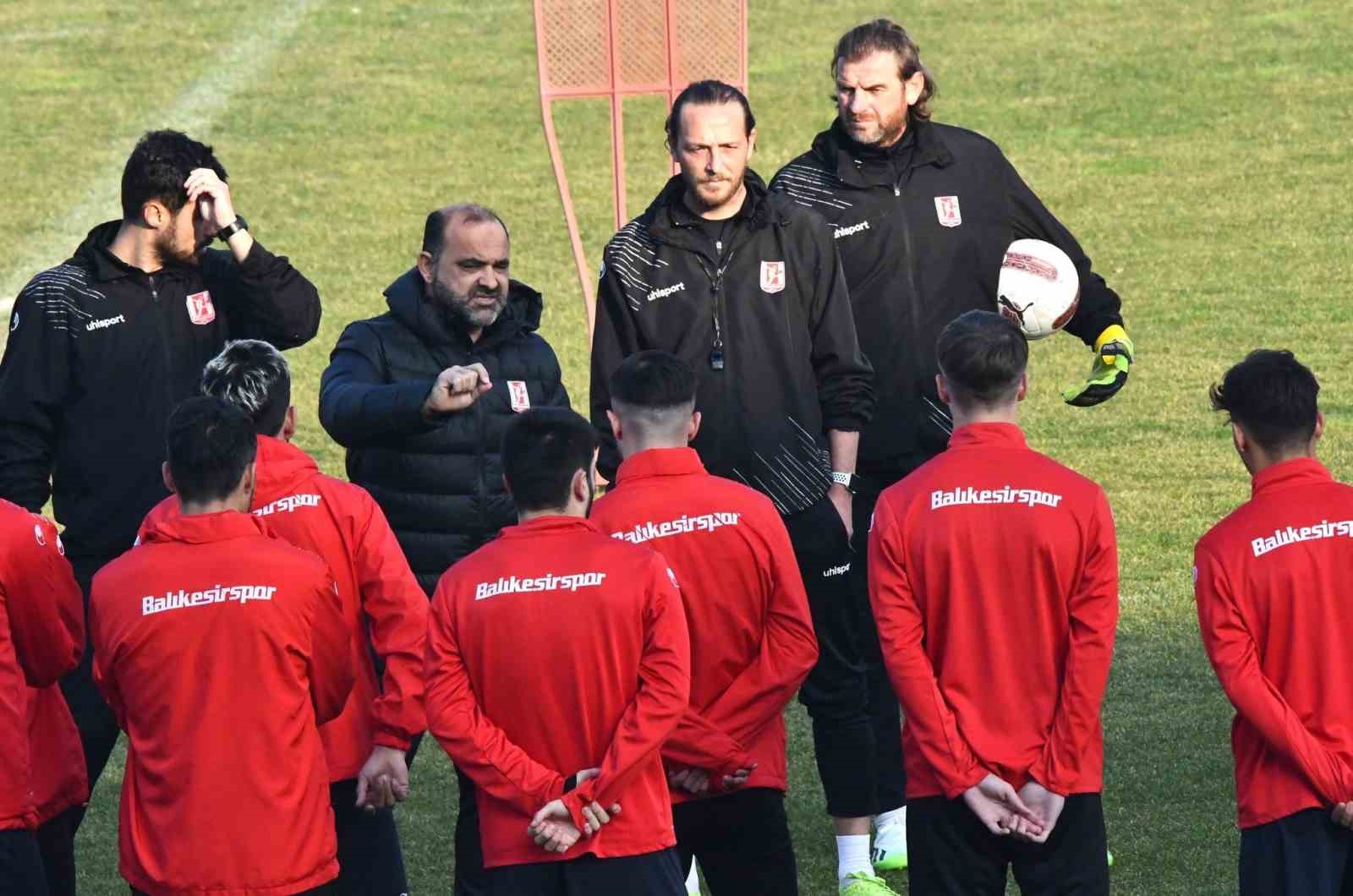 Balıkesirspor, ikinci yarıya tamamıyla hazır şekilde adım atıyor.