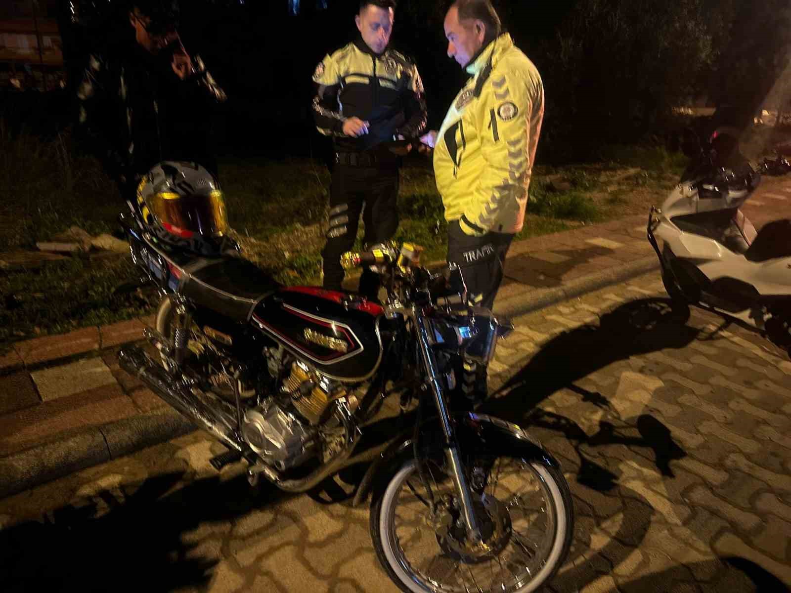 Milas’ta huzuru bozan motosiklet sürücüsünü gece kartalları yakaladı