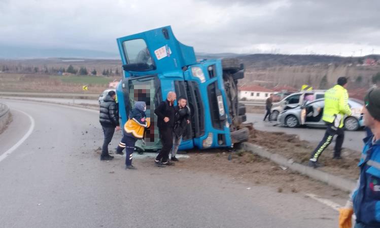 Amasya’da kargo araçlarının da karıştığı iki ayrı kaza: 1 ölü, 3 yaralı