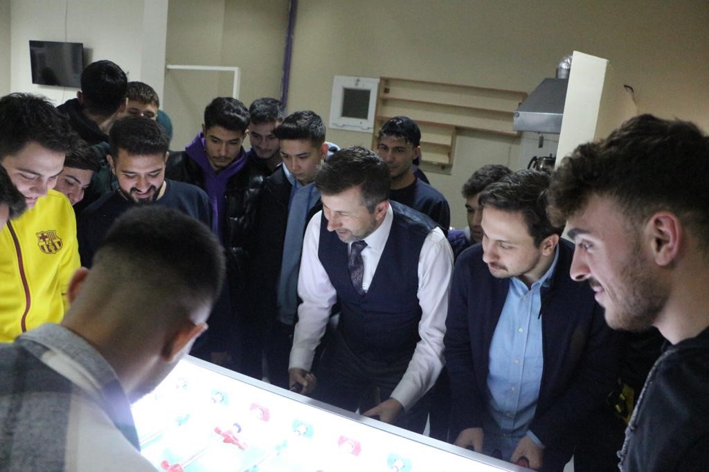Kaymakam Erdem ve Başkan Demirci, üniversite öğrencilerini ziyaret etti