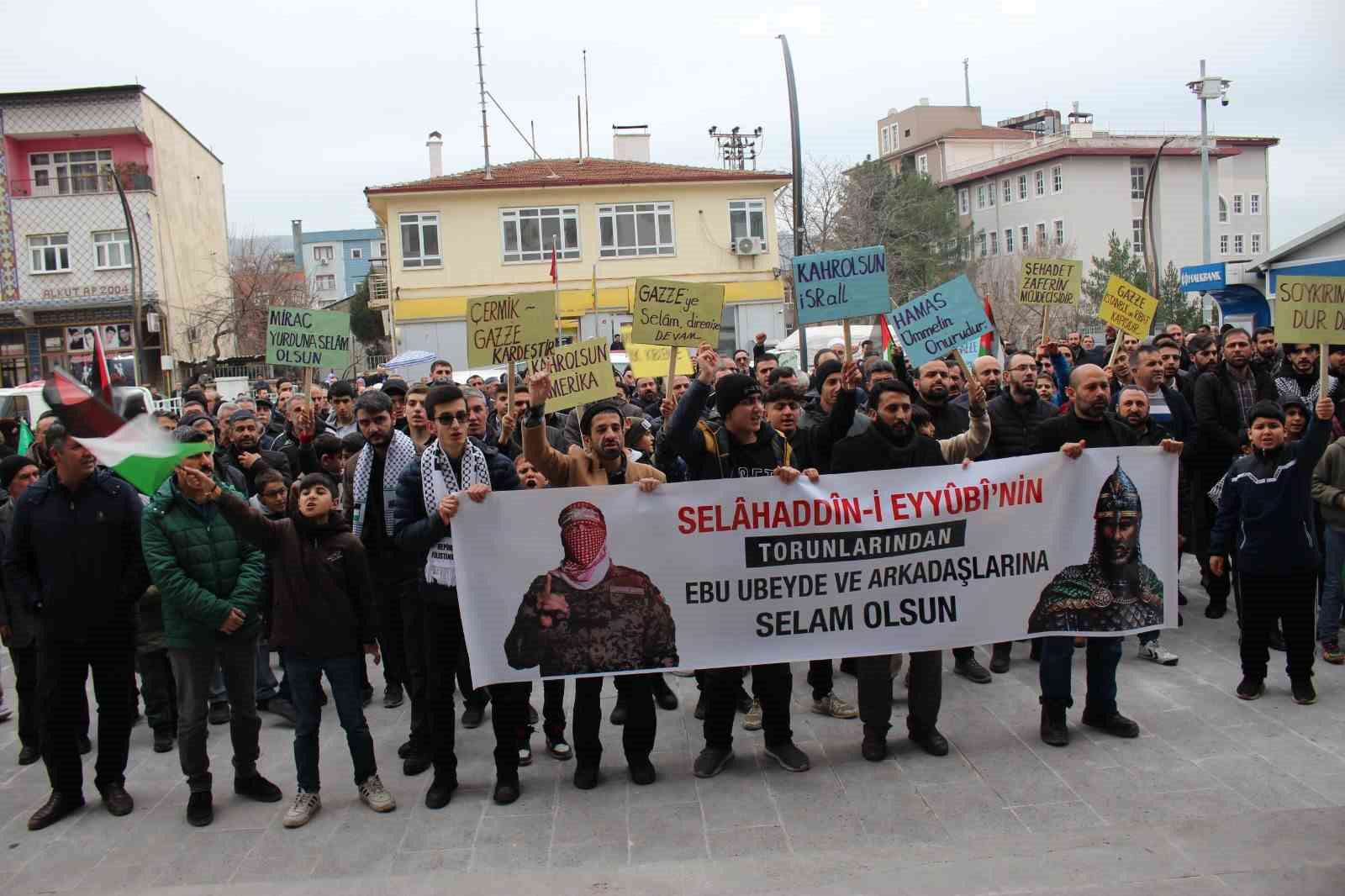 Çermik’te Filistin’e destek için yürüyüş düzenlendi