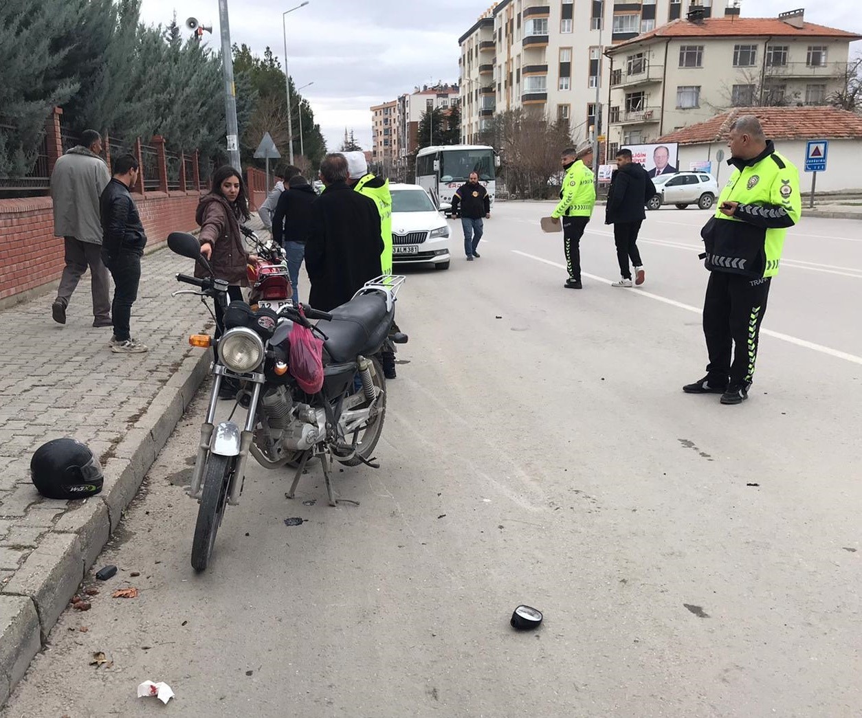 Konya’da meydana gelen motosiklet kazasında 3 kişi yaralandı