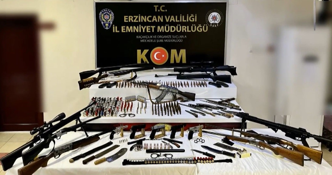 Erzincan’da suç örgütlerine yapılan operasyonda 6 kişi gözaltına alındı.