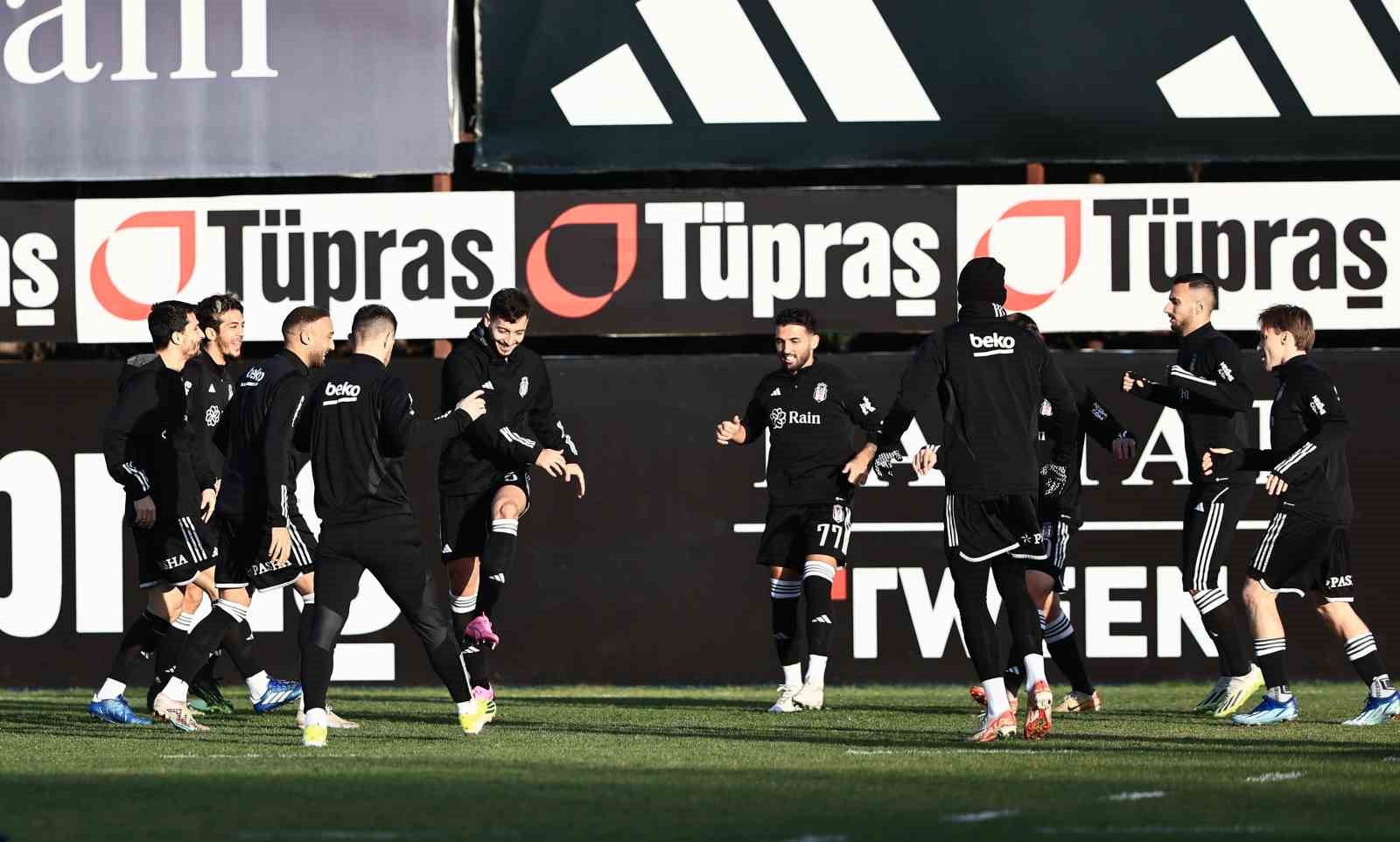 Beşiktaş, Pendikspor karşılaşması öncesi son hazırlıklarını tamamladı