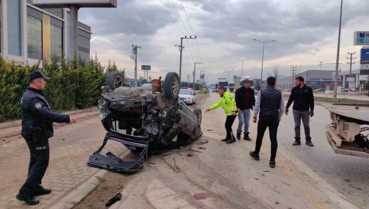 Adam, karşı yöne geçmek için taklalar atarak dikkat çekti.