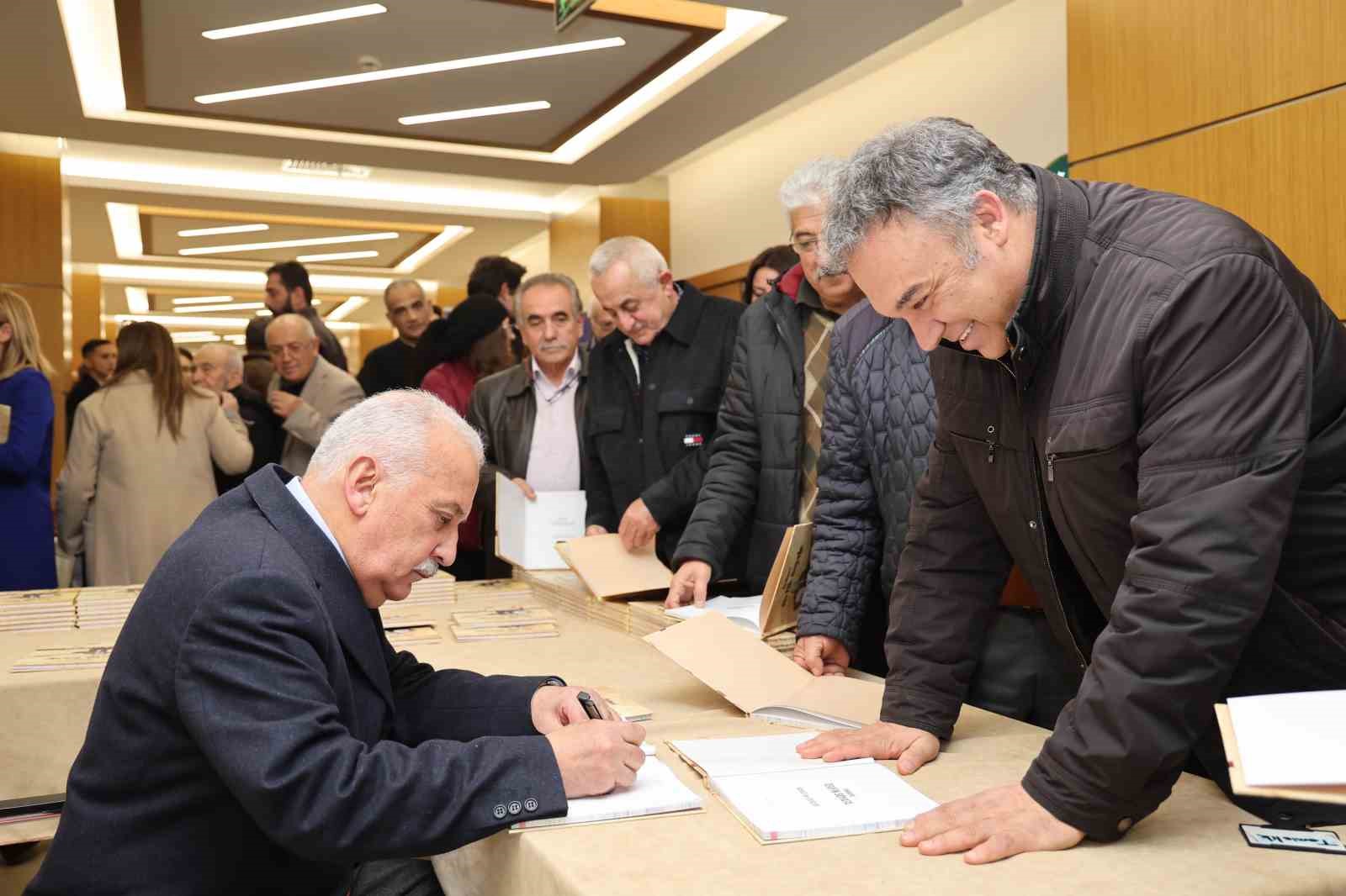 Talas ilçesinde ünlü müzisyen Tevfik Soyata’dan muhteşem bir müzik dinletisi