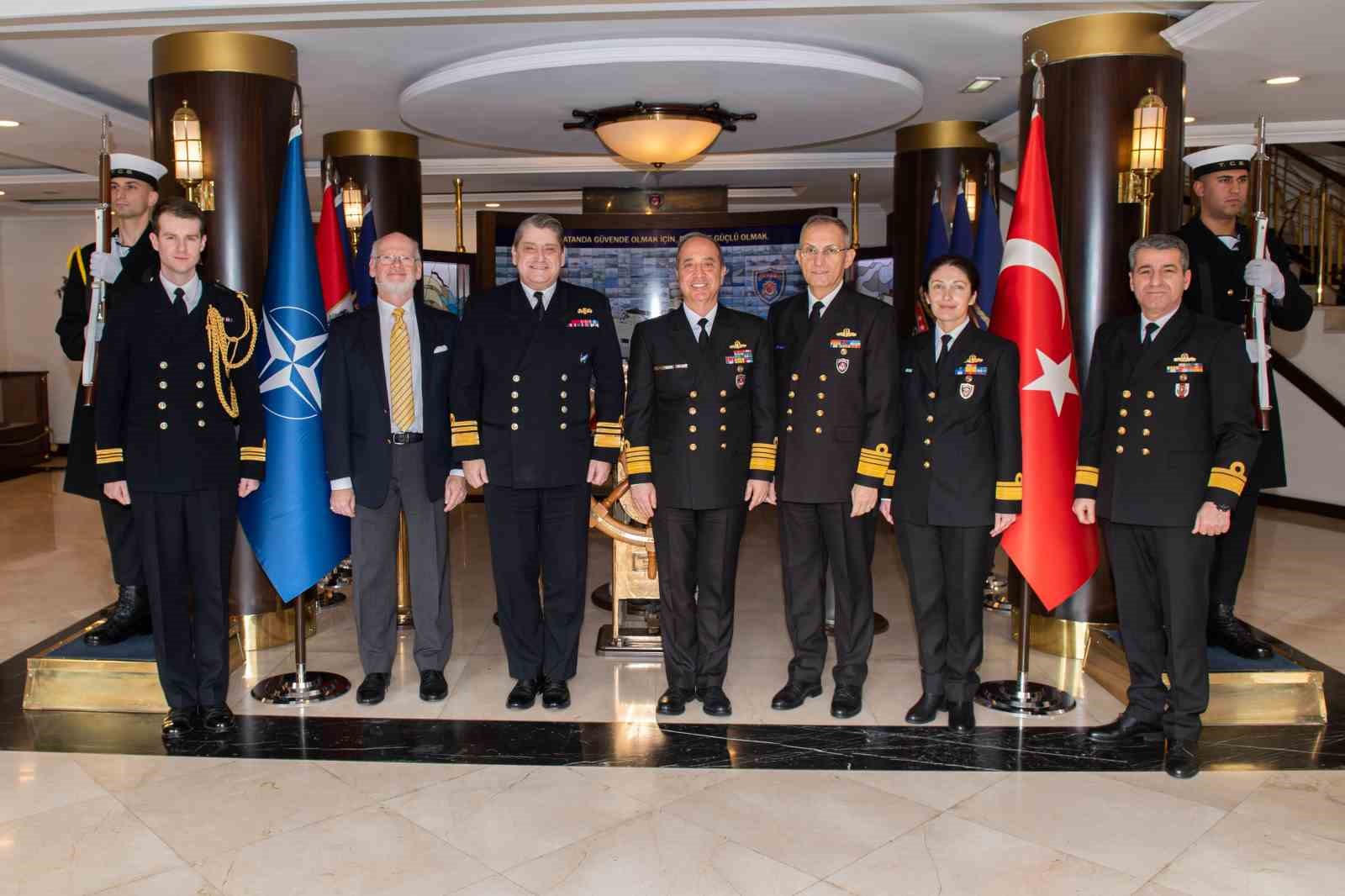 NATO MARCOM Komutanı Utley, Deniz Kuvvetleri Komutanlığı ziyaretinde bulundu ve güncel gelişmeleri değerlendirdi