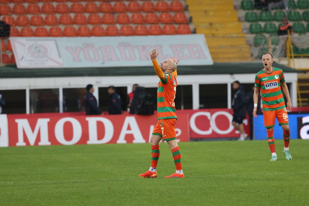 Efecan Karaca, Alanyaspor formasıyla gol atarak suskunluğunu sonlandırdı