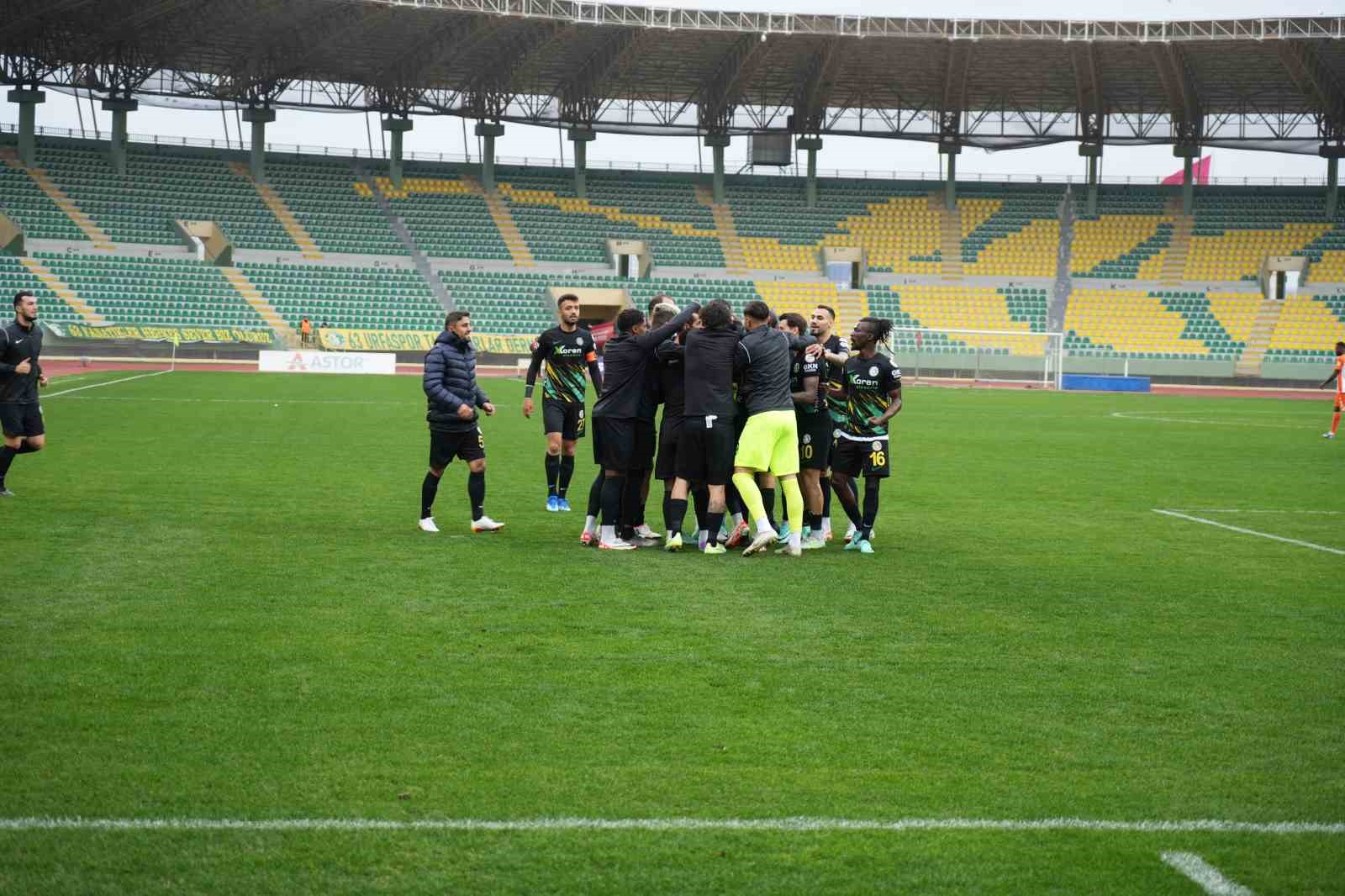 Trendyol 1. Lig Maçında Şanlıurfaspor, İlk Yarıda Adanaspor’u 1-0 Yendi
